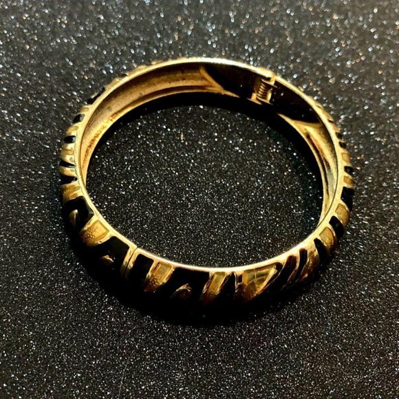 Jewelry - Vintage Tiger Cuff Bracelet